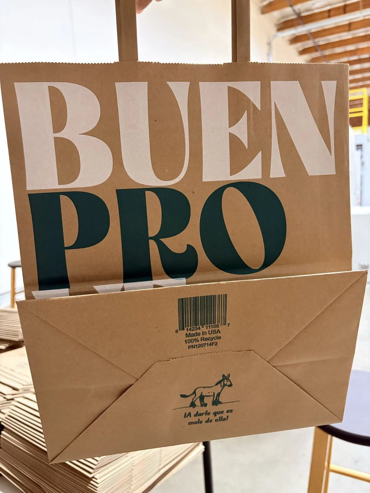 Kraft paper bag bottom gusset
